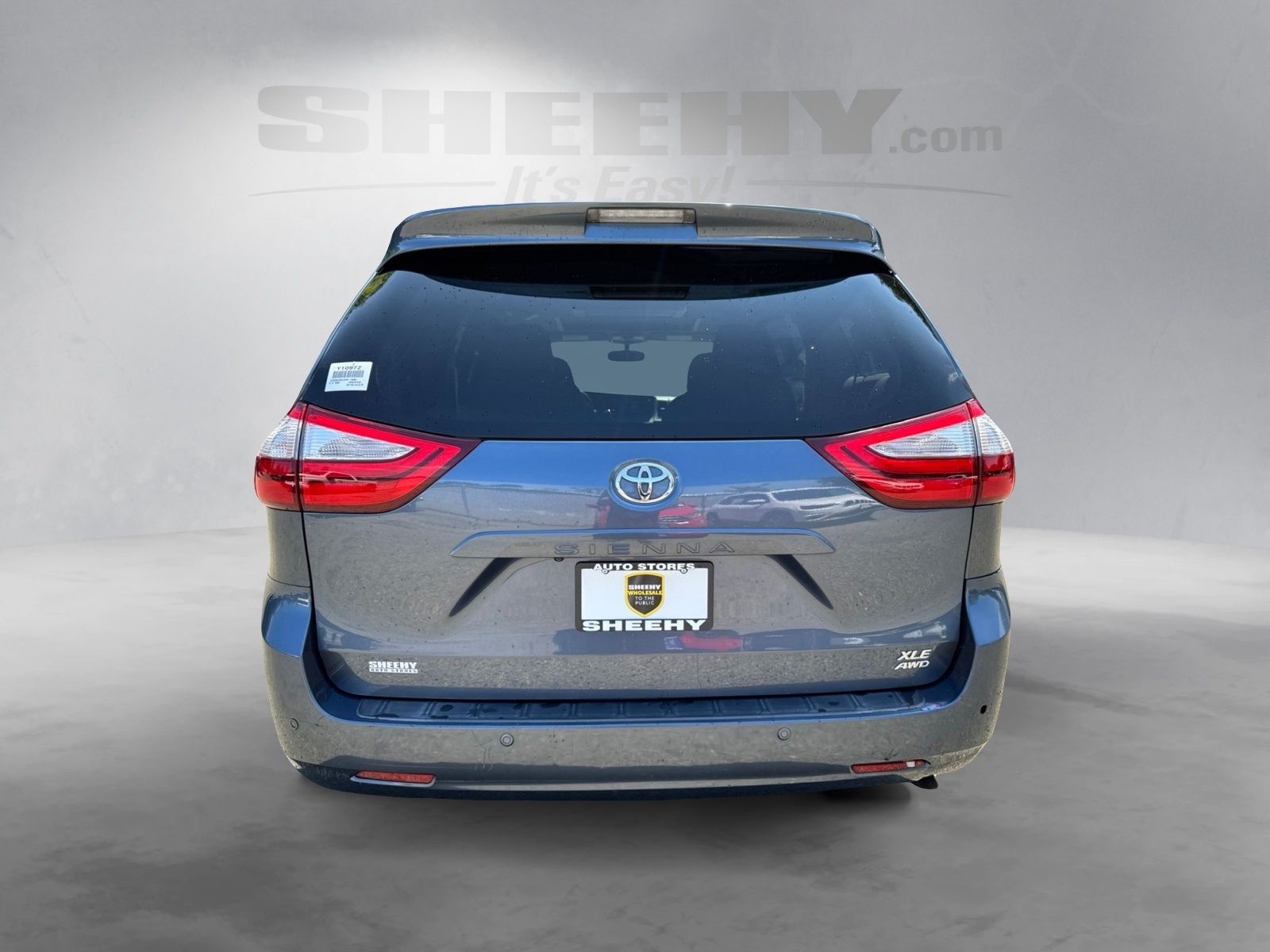 Used 2015 Shoreline Mist Toyota XLE Premium image 12