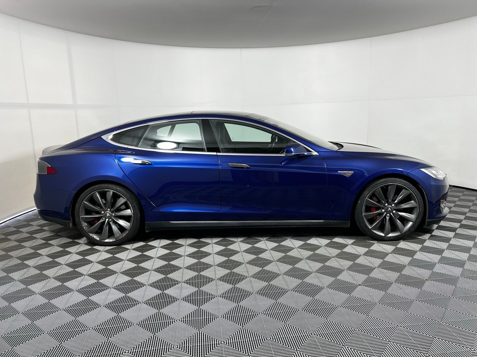 Thumbnail: 2016 Tesla Model S - 4