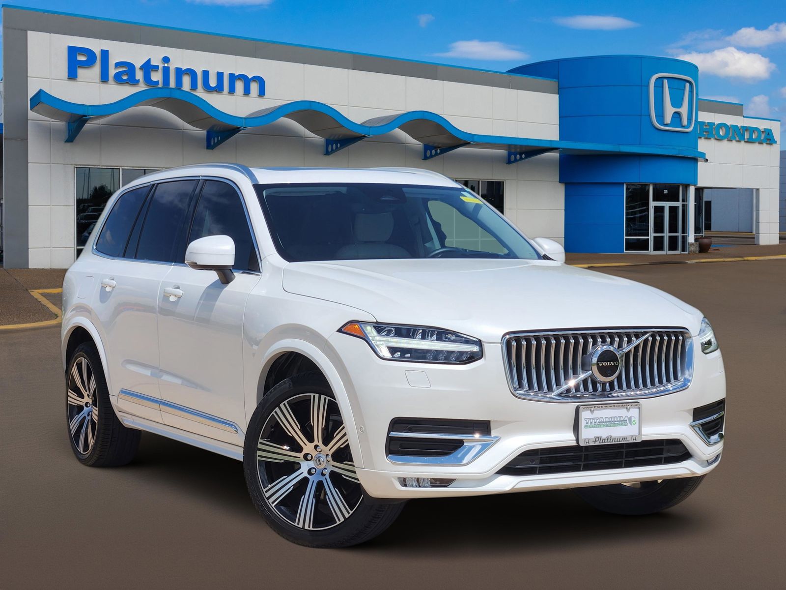 2023 Volvo XC90 B6 Ultimate Bright Theme 7-Passenger AWD