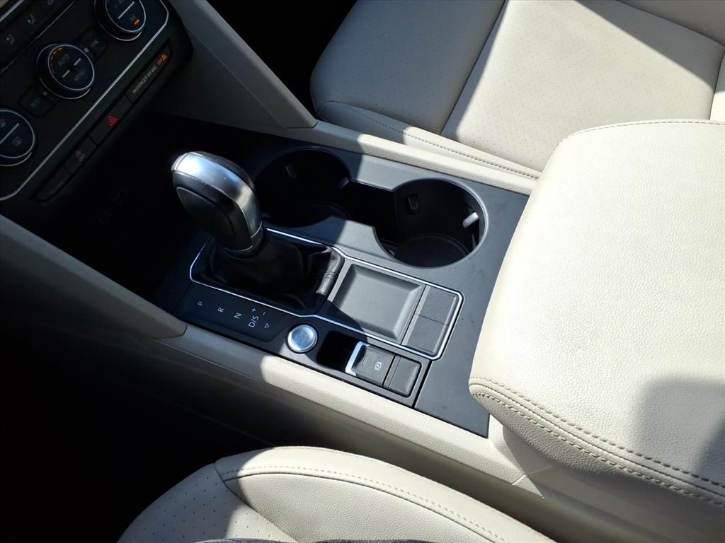 2019 Volkswagen Atlas 3.6L V6 SE Blue at DeMontrond Auto Country