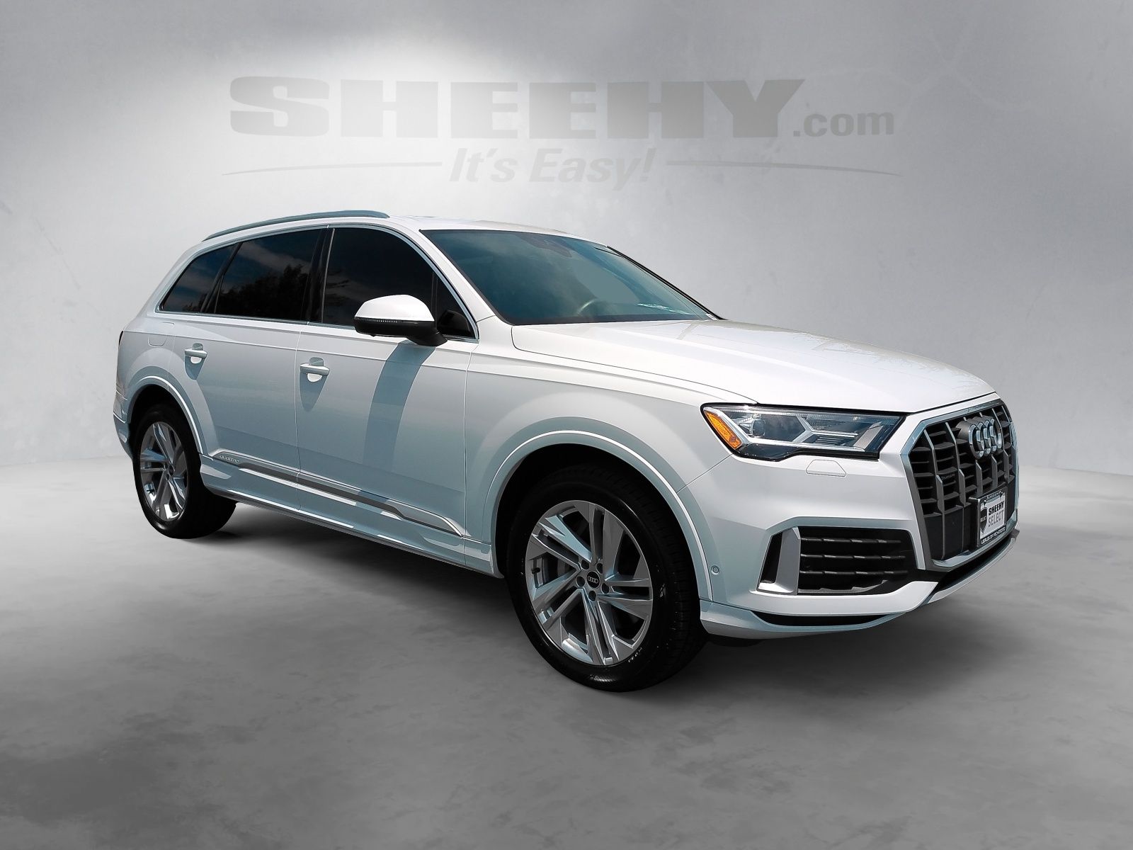 Used 2022  Audi 45 Premium image 2