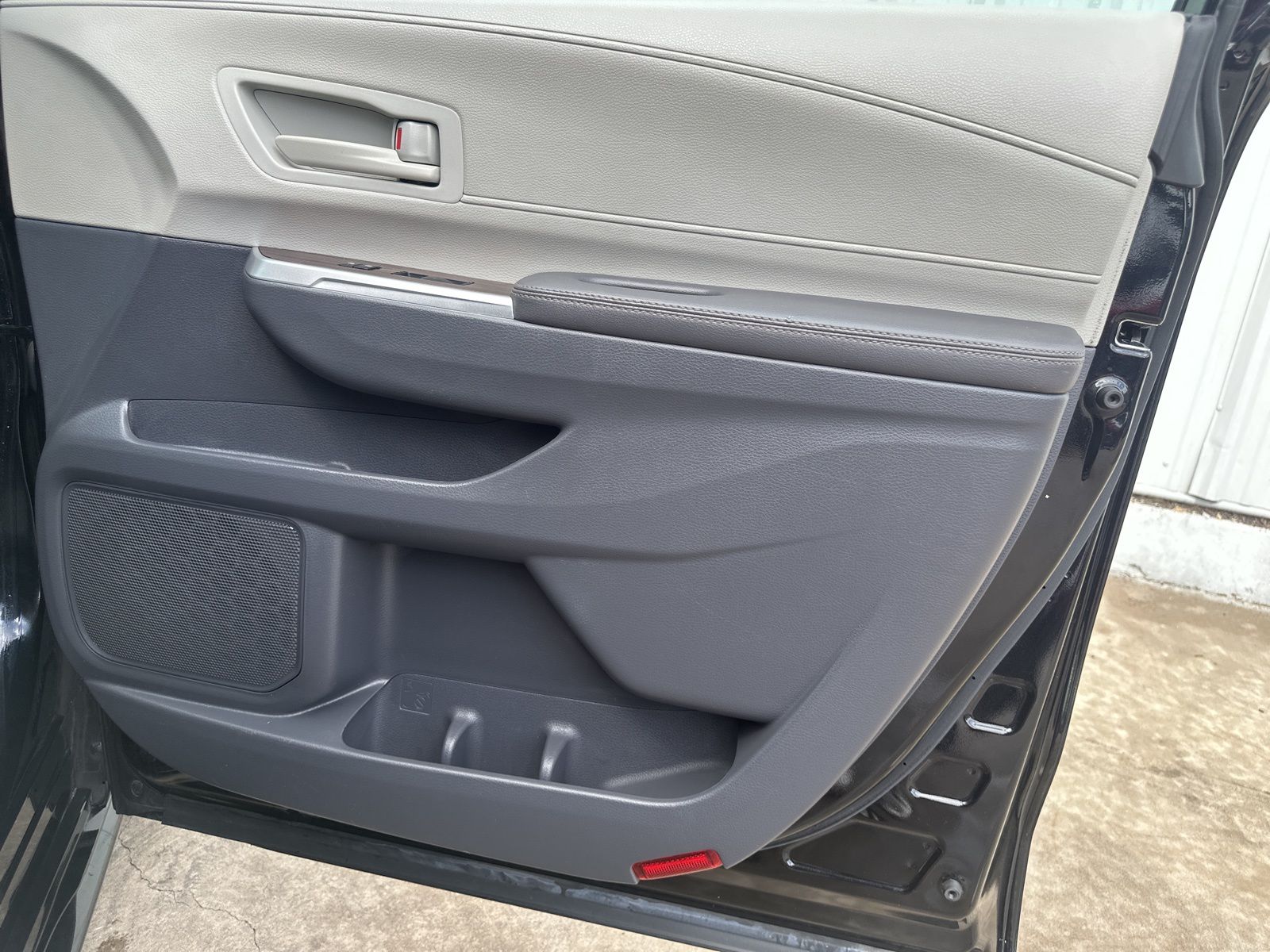 Used Car 2023 Toyota Sienna  Le For Sale Under $40,000 In Austin, Texas