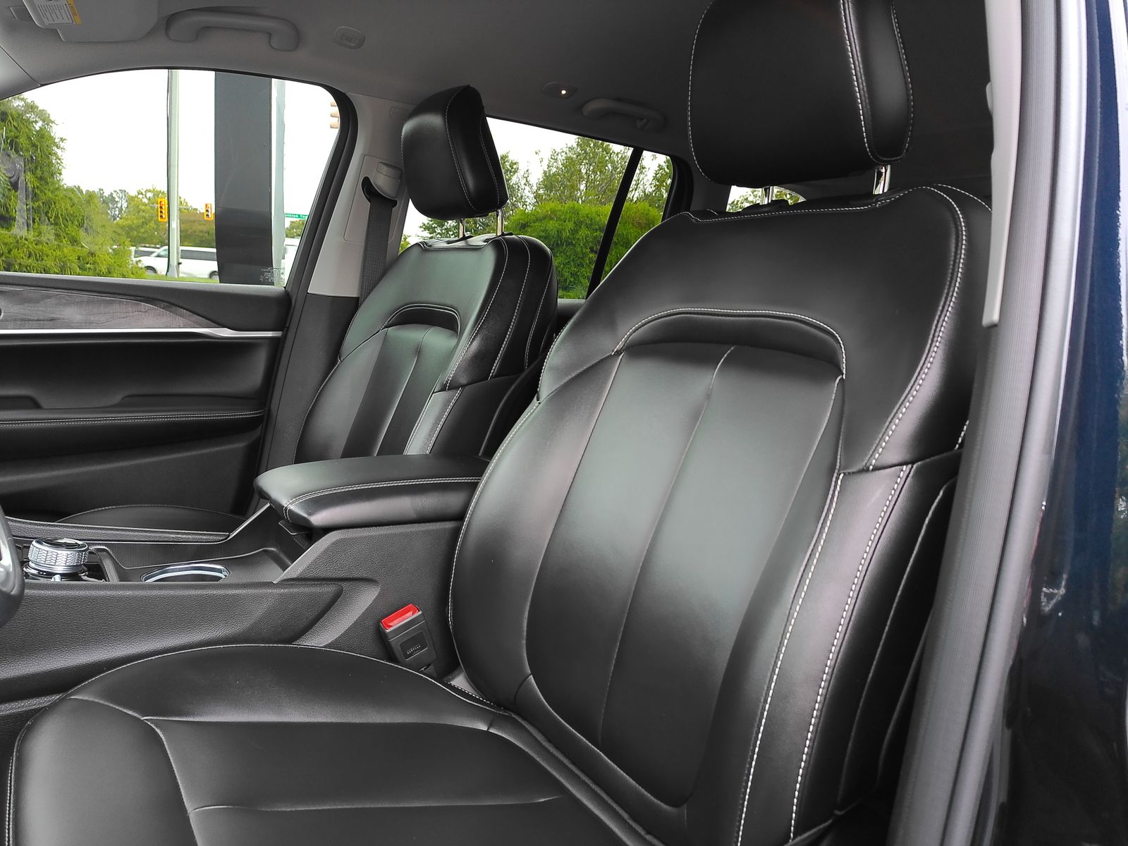 Used 2024 Black Jeep Limited image 30