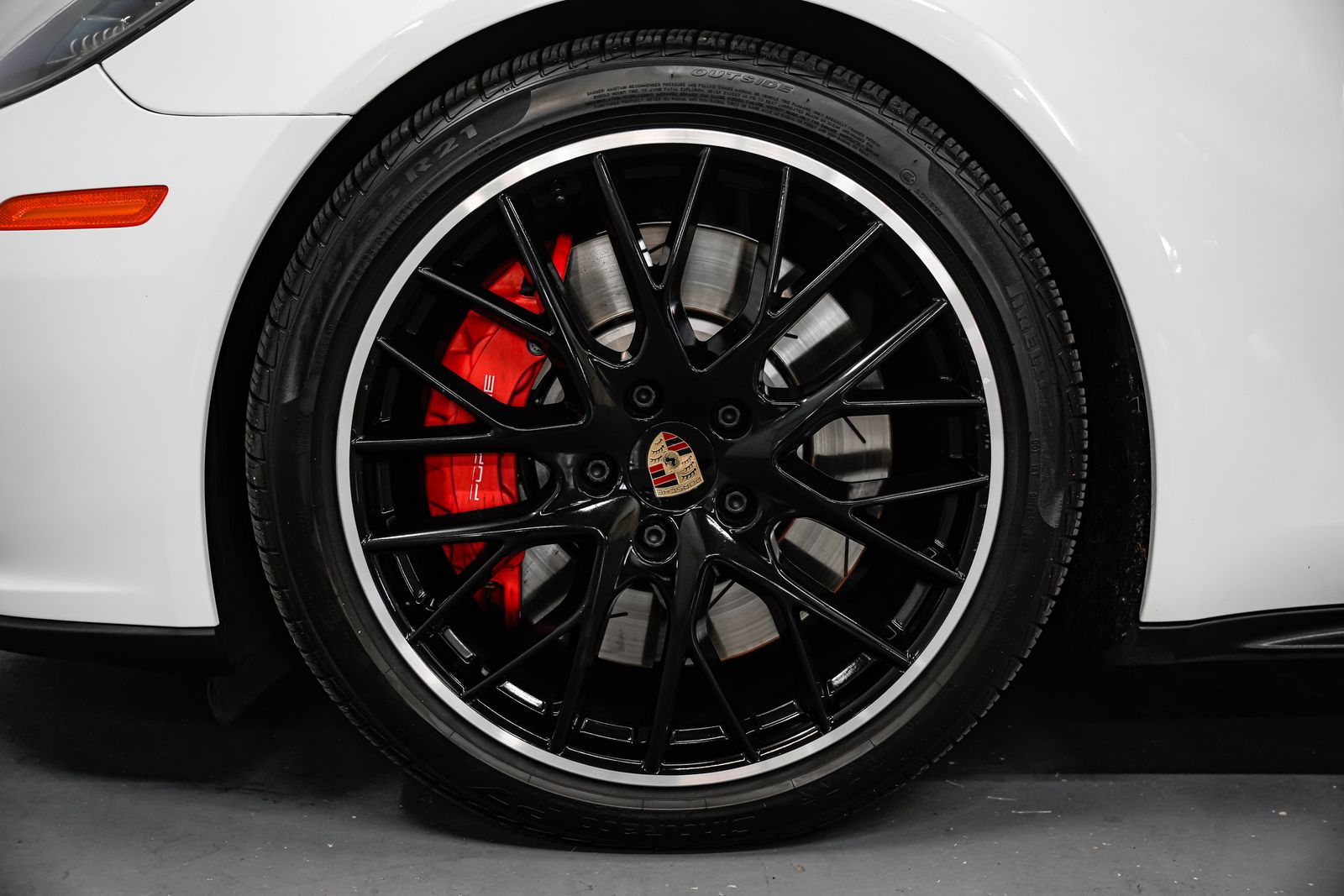 2018 Porsche Panamera Sport Turismo Turbo — photo 50