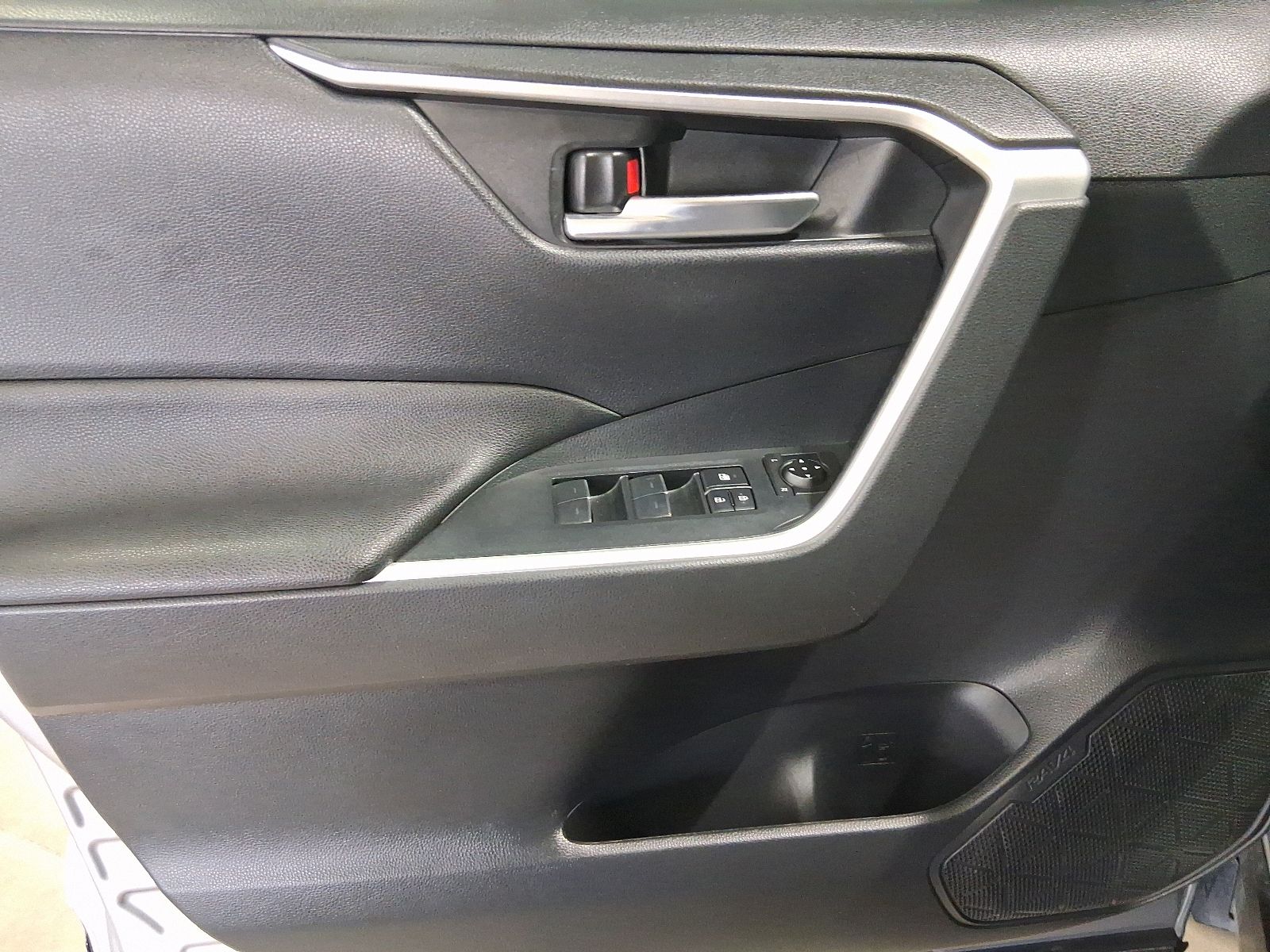 Used Car 2022 Toyota Rav4 Hybrid  Se For Sale Under $30,000 In Austin, Texas