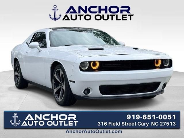 White Knuckle Clearcoat 2017 Dodge Challenger Coupe Rear-Wheel Drive 8-Speed Automatic