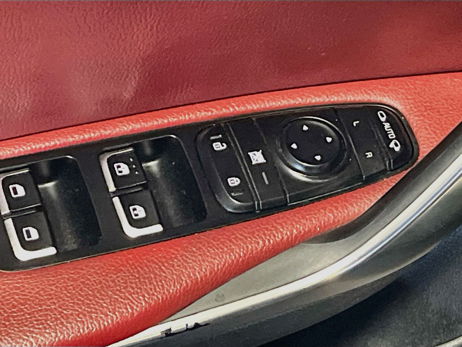 Used 2022 Black Kia GT1 image 18