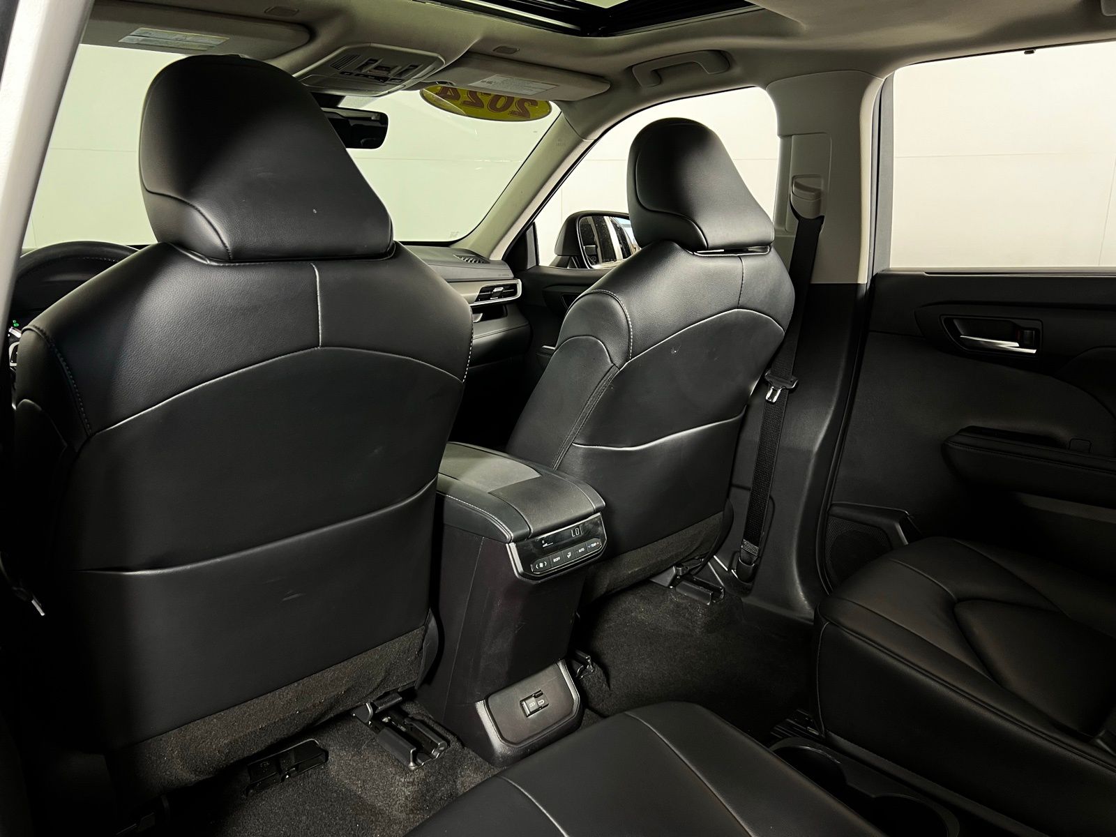 2024 Toyota Highlander XLE 22