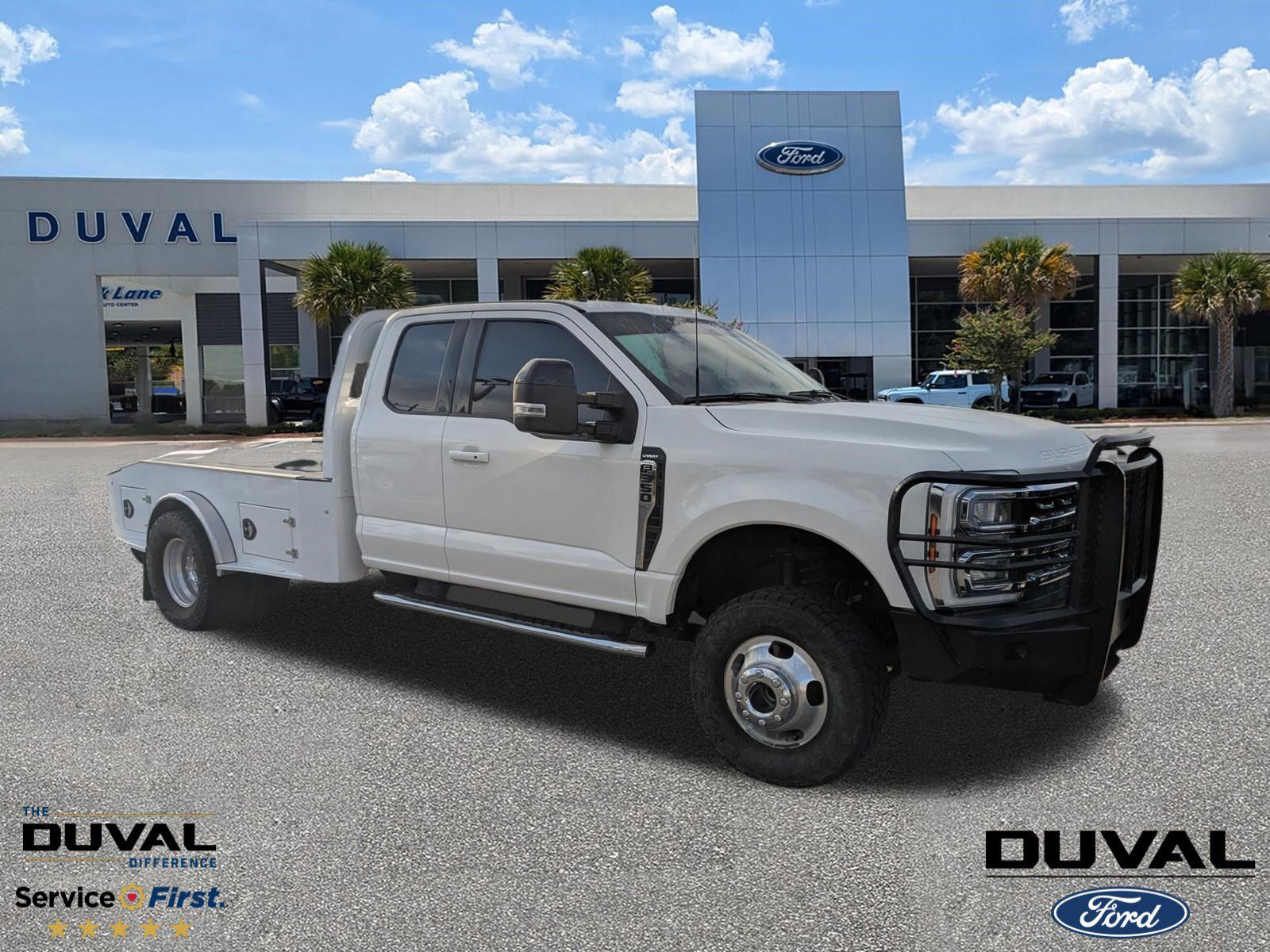 2024 Ford F-350 Super Duty Chassis Lariat SuperCab DRW 4WD
