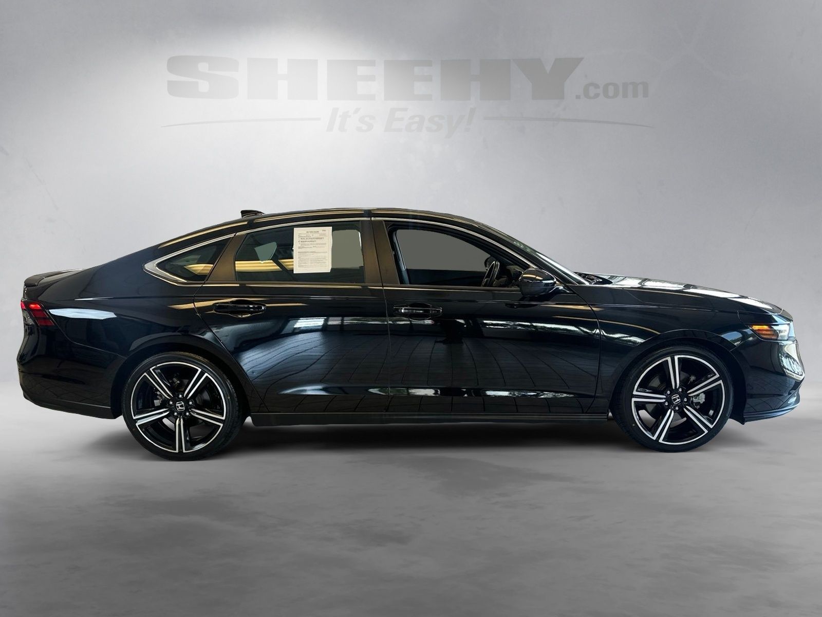 Used 2024  Honda Sport image 9