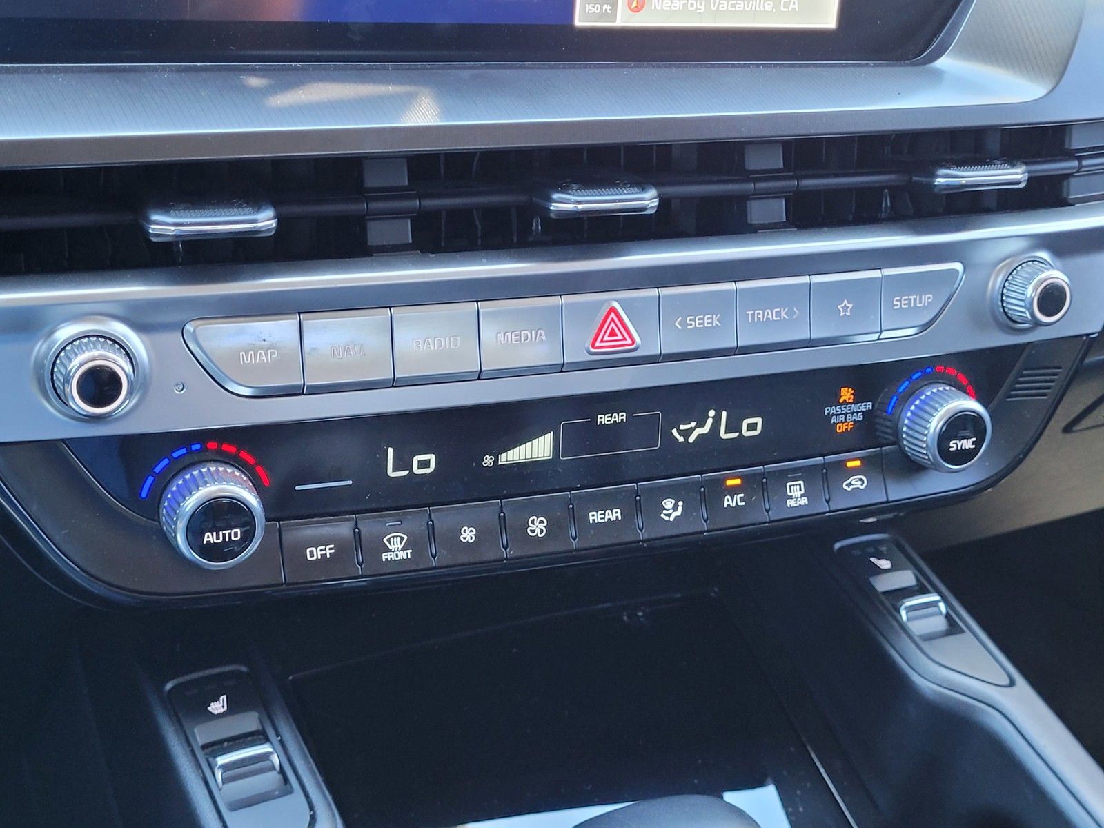 2024 Kia Telluride S - Photo 26