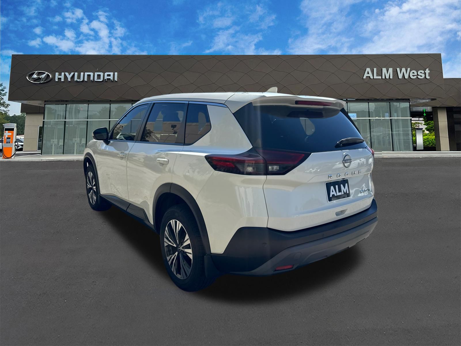 Used 2023 White Nissan SV image 7