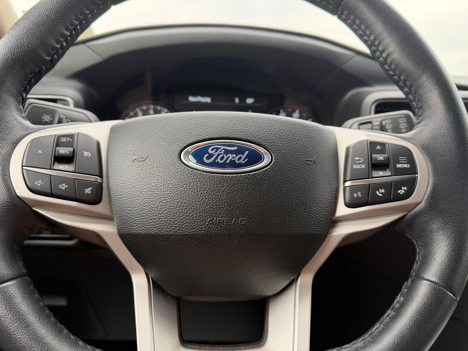 2024 Ford Explorer image 21