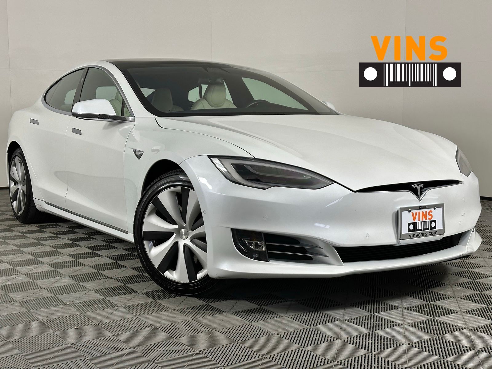 2020 Tesla Model S Long Range's photo