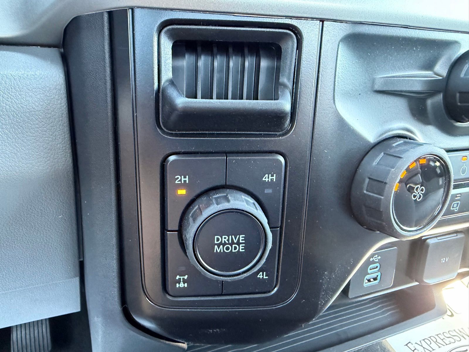 2026 Ford F-250SD image 22