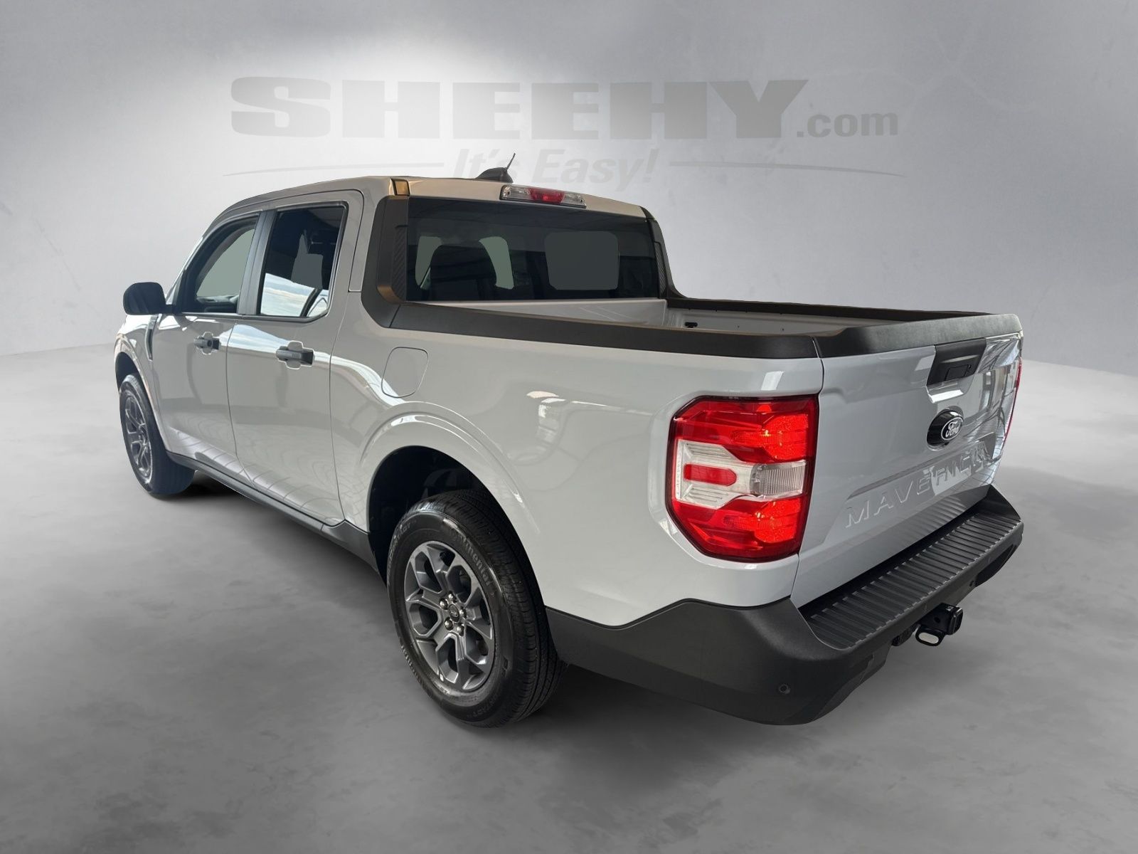 Certified Used 2025 Space White Metallic Ford XLT image 14
