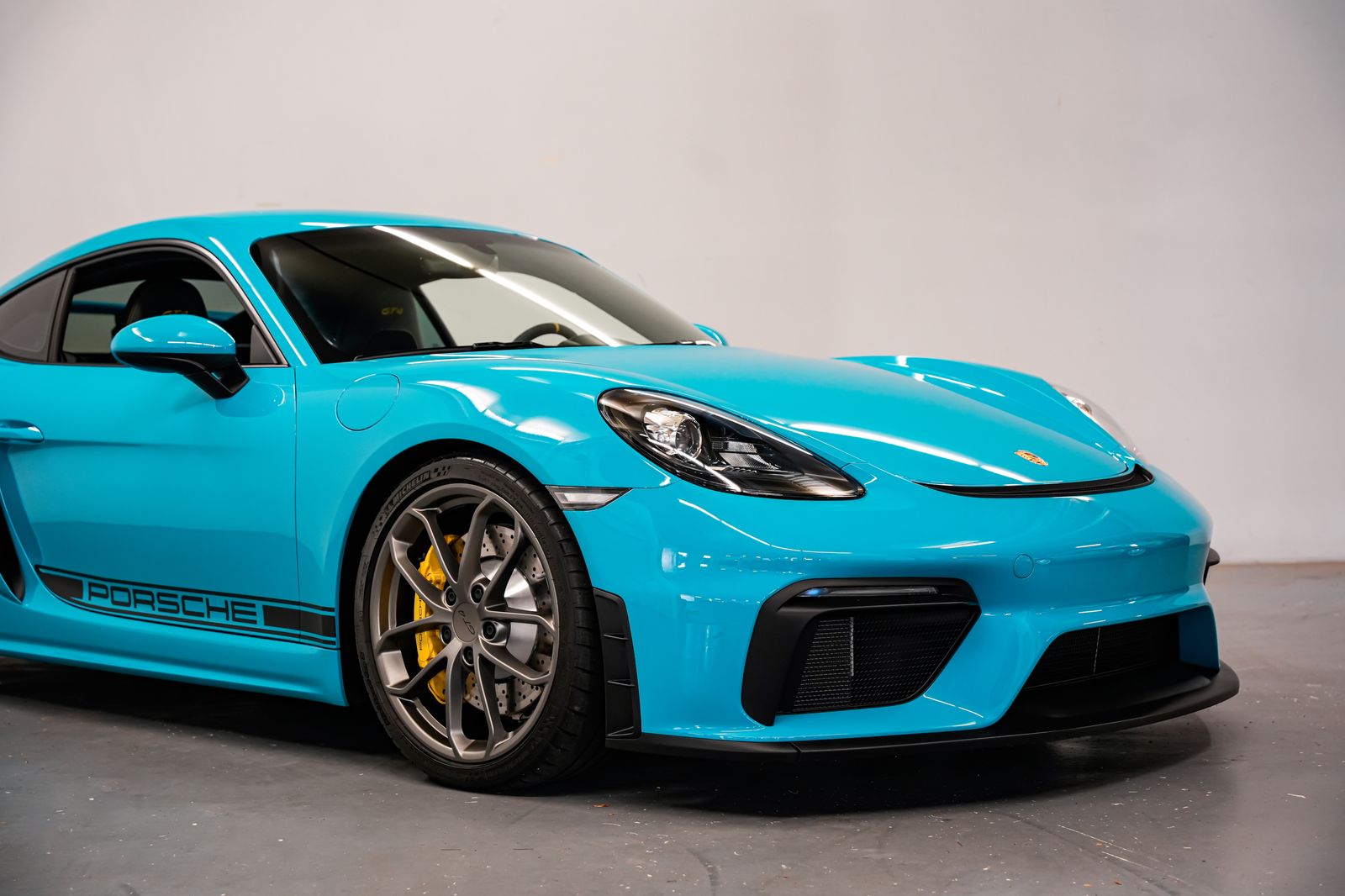 2021 Porsche 718 Cayman GT4 — photo 35