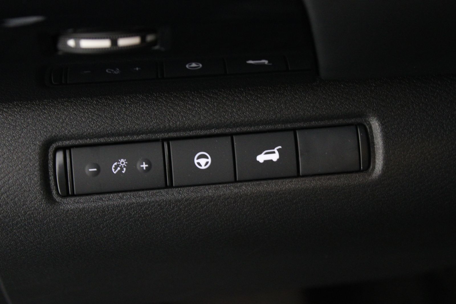 Used 2025 Blue Nissan SV image 29