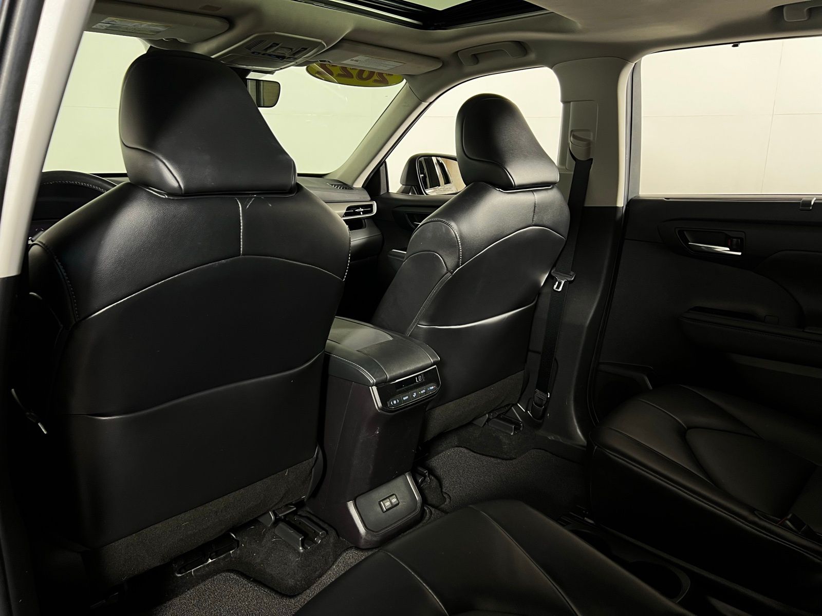 2022 Toyota Highlander XLE 19