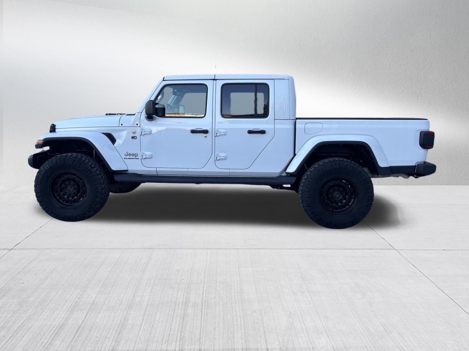 Used Car 2022 Jeep Gladiator  Overland For Sale Under $35,000 In Austin, Texas
