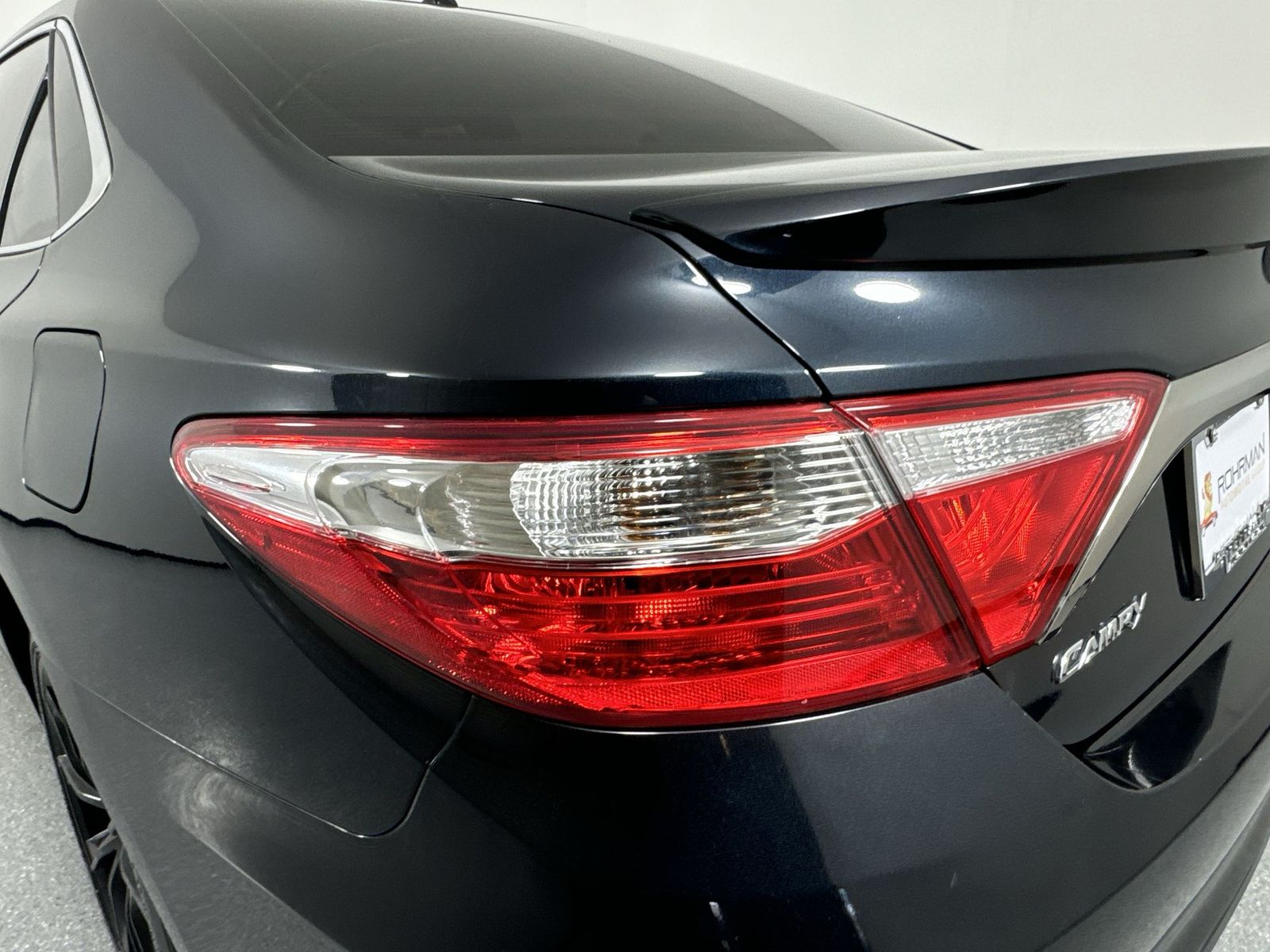 2015 Toyota Camry XLE 29