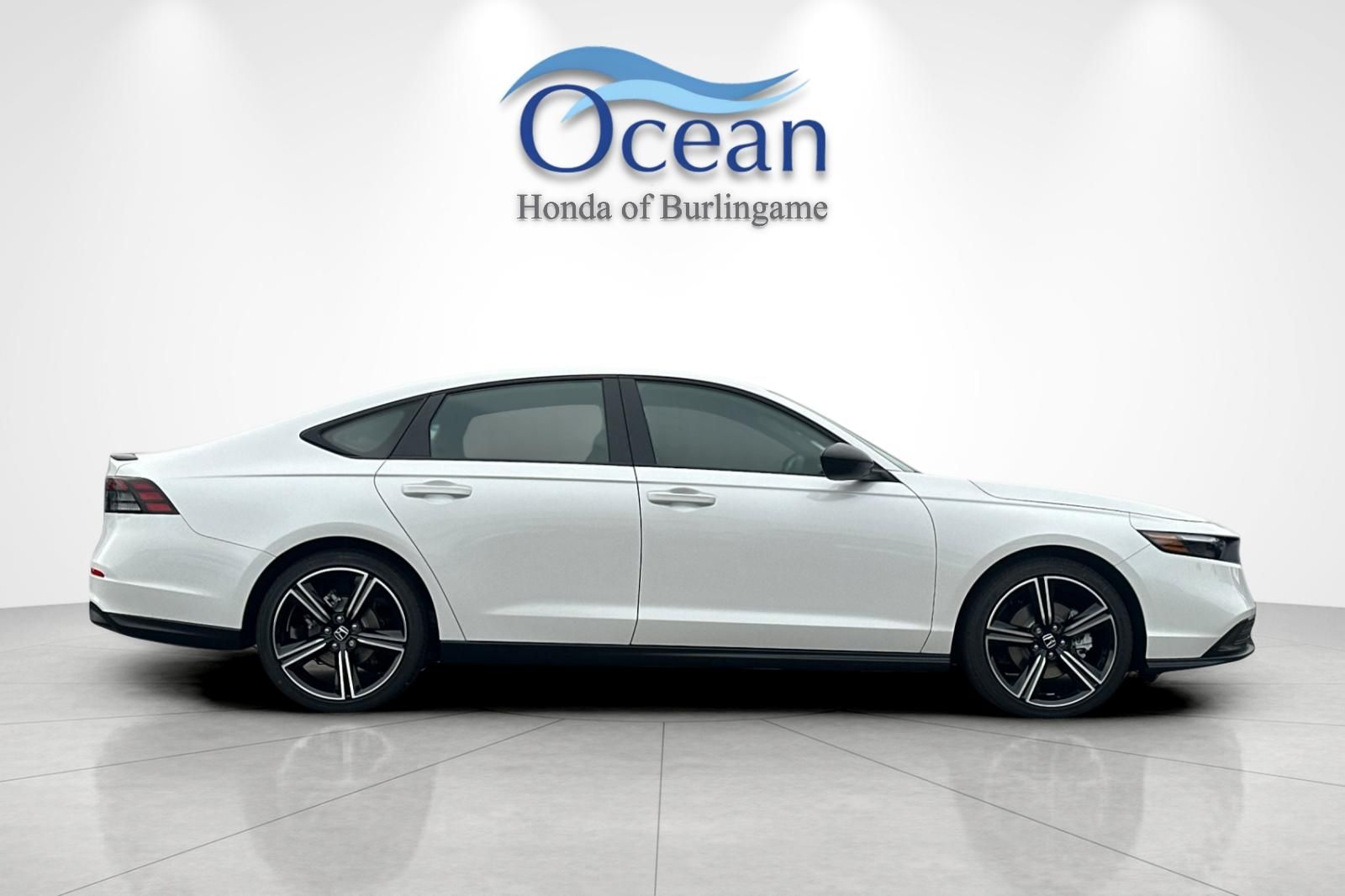 New 2026 PLATINUM WHT PR Honda Sport image 3