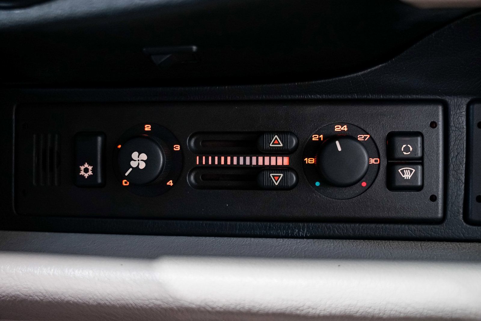 1991 Porsche 911 Turbo — photo 13