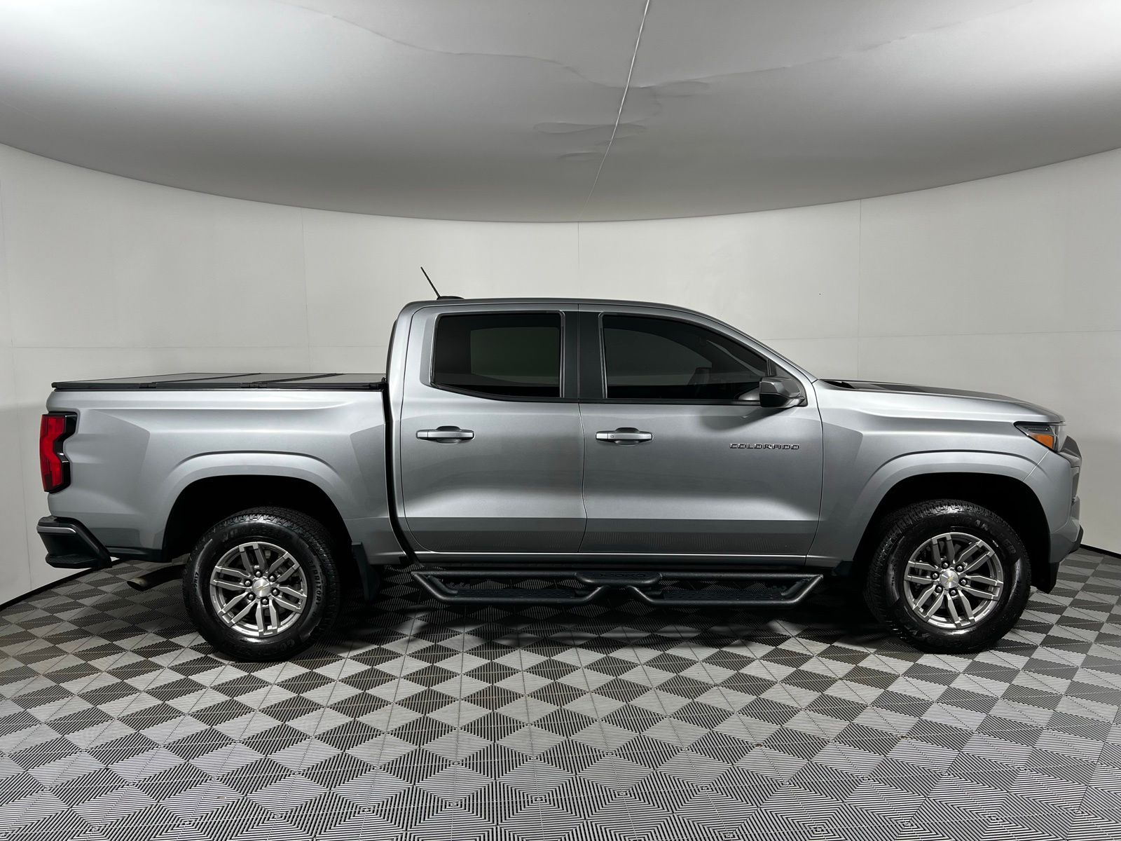 Thumbnail: 2023 Chevrolet Colorado - 4