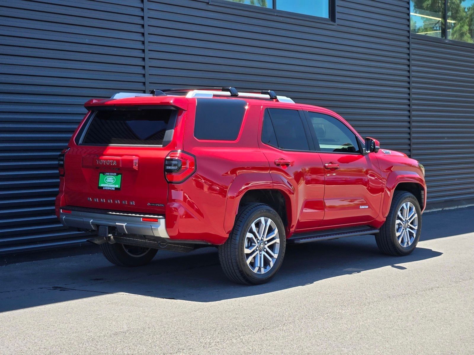 View vehicle photo 7