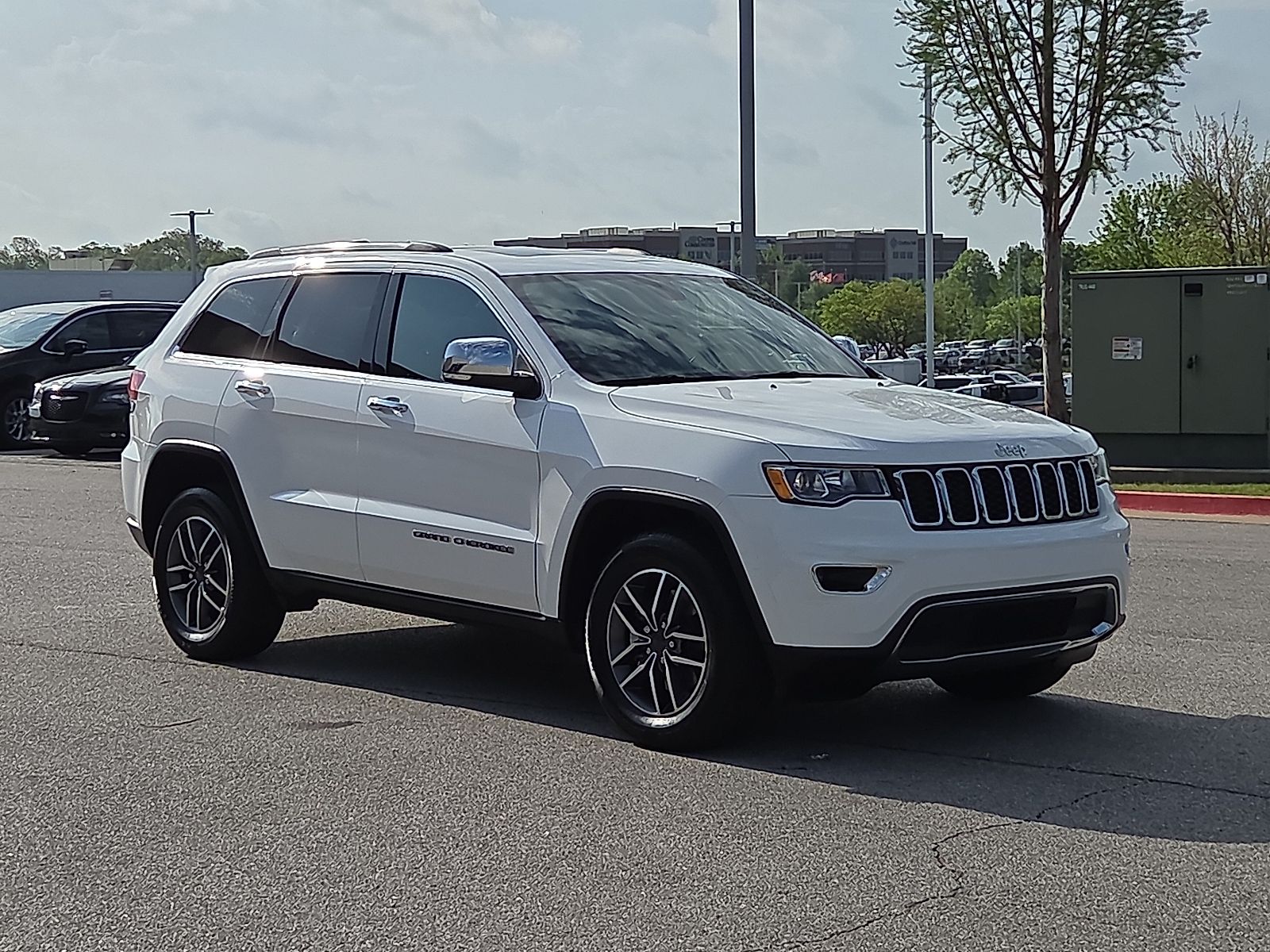 Bright White Clearcoat 2021 Jeep Grand Cherokee Limited 4WD SUV / Crossover Four-Wheel Drive 8-Speed Automatic