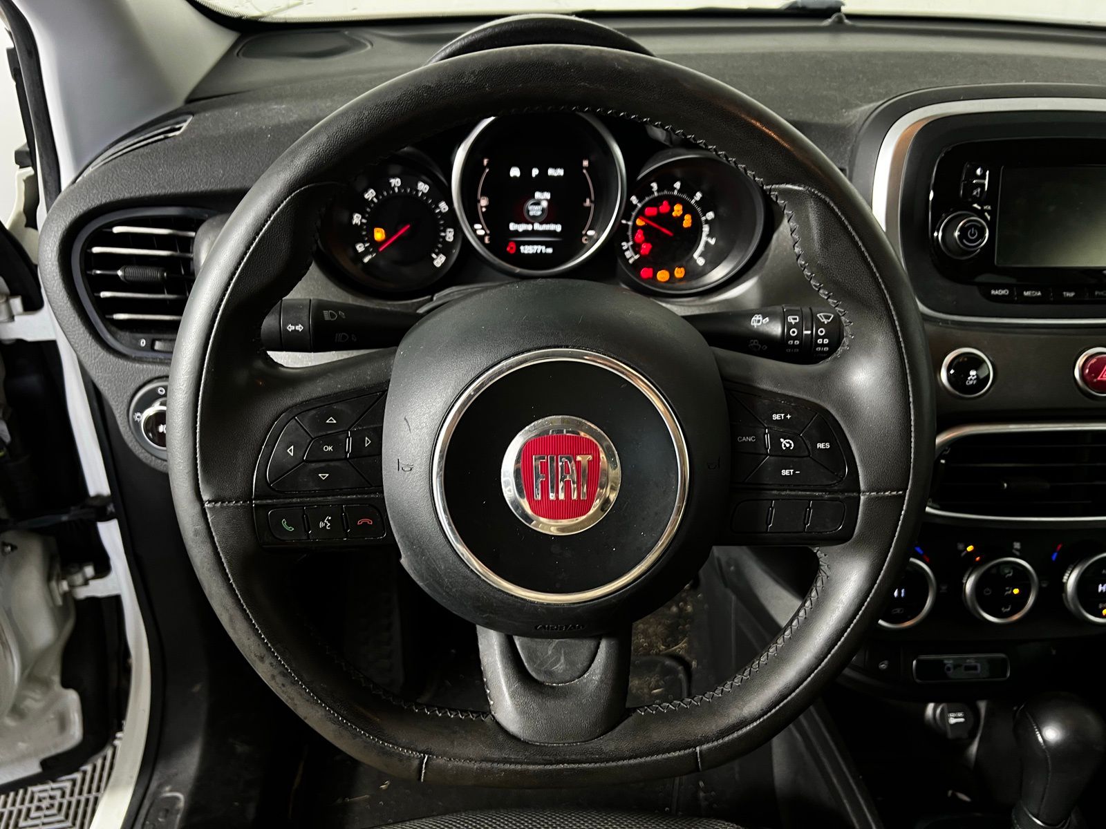 Thumbnail: 2016 Fiat 500X - 10