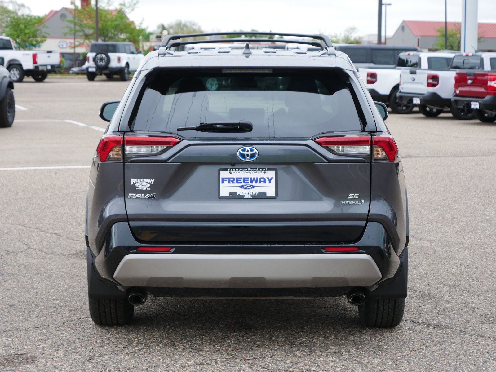 View vehicle photo 5