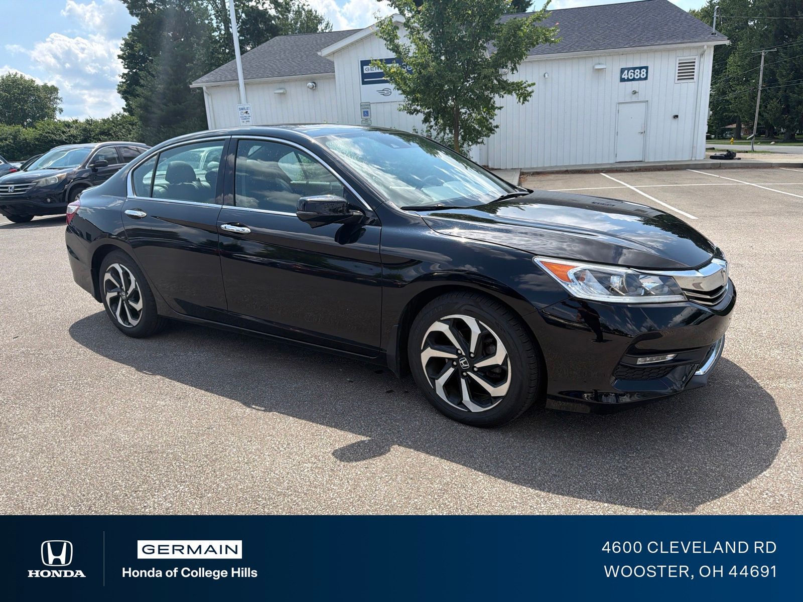 Certified Used 2017 Black Honda EX-L image 3