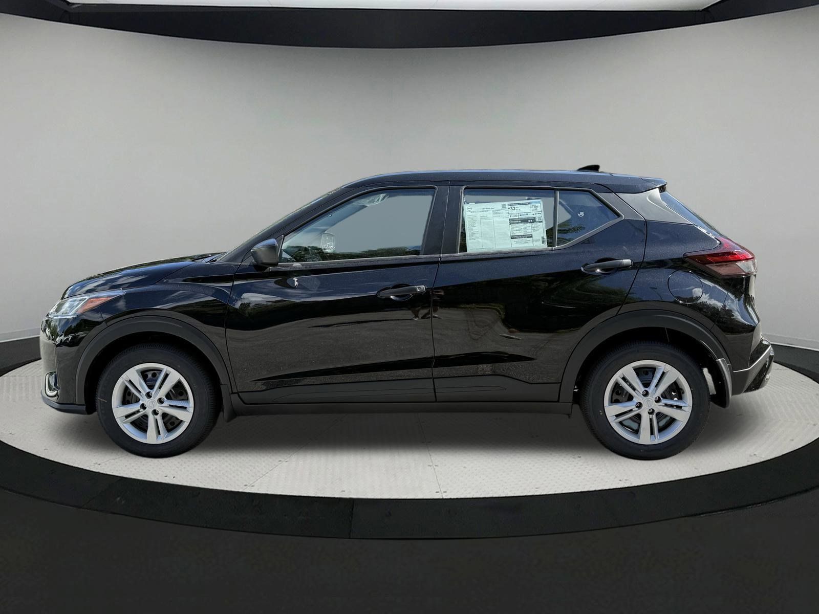 2025 Nissan Kicks Play S photo 18