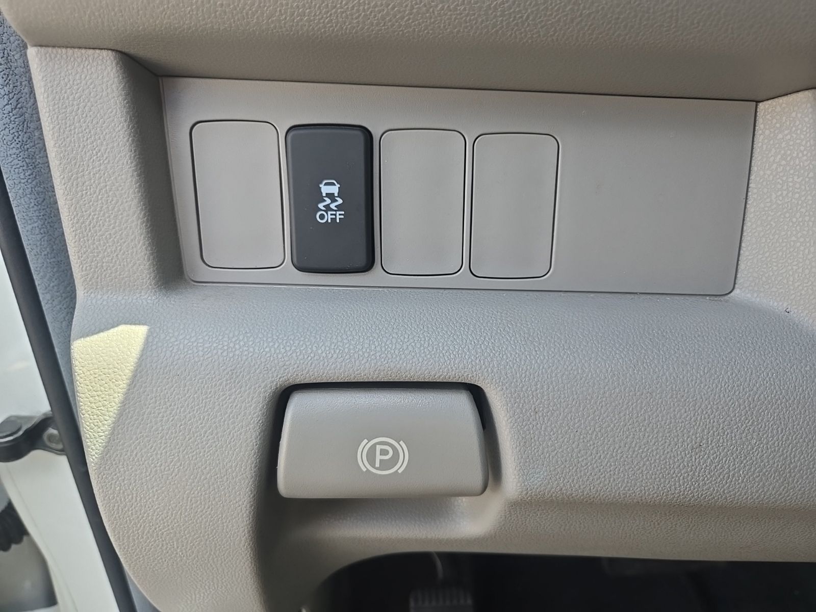 Used 2013  Honda EX-L image 25