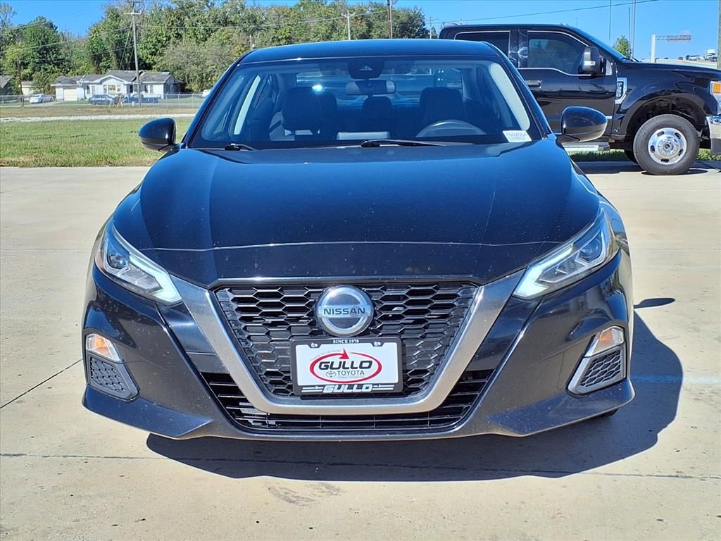 2021 Nissan Altima 2.5 SR Black at Emmons Autoplex