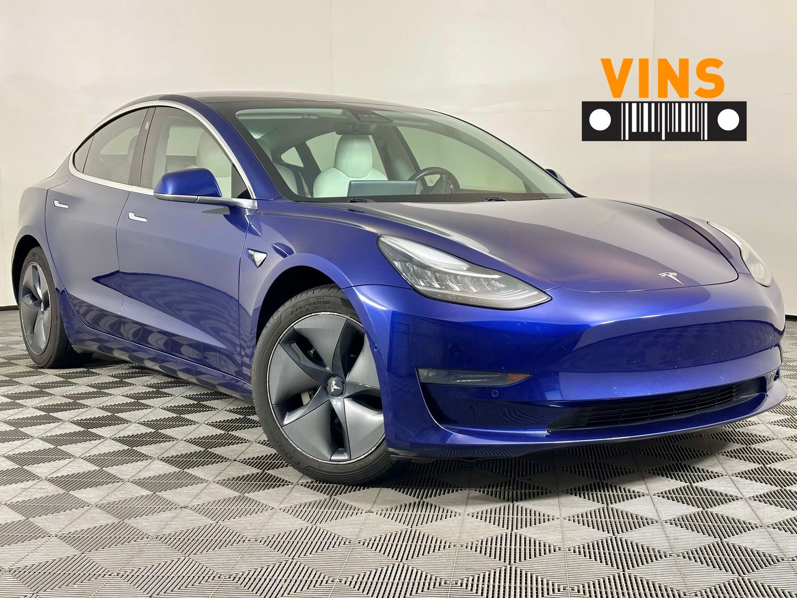 2018 Tesla Model 3 Long Range Dual Motor All-Wheel Drive's photo