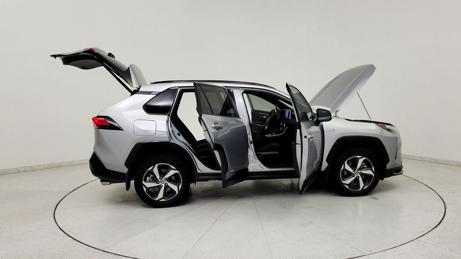 Used 2023 Silver Toyota SE image 14