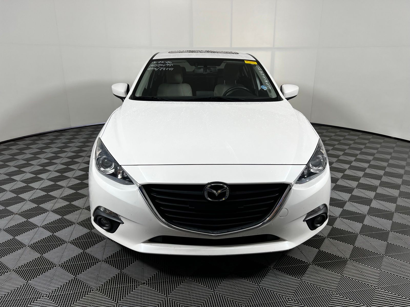 Thumbnail: 2016 Mazda Mazda3 - 2