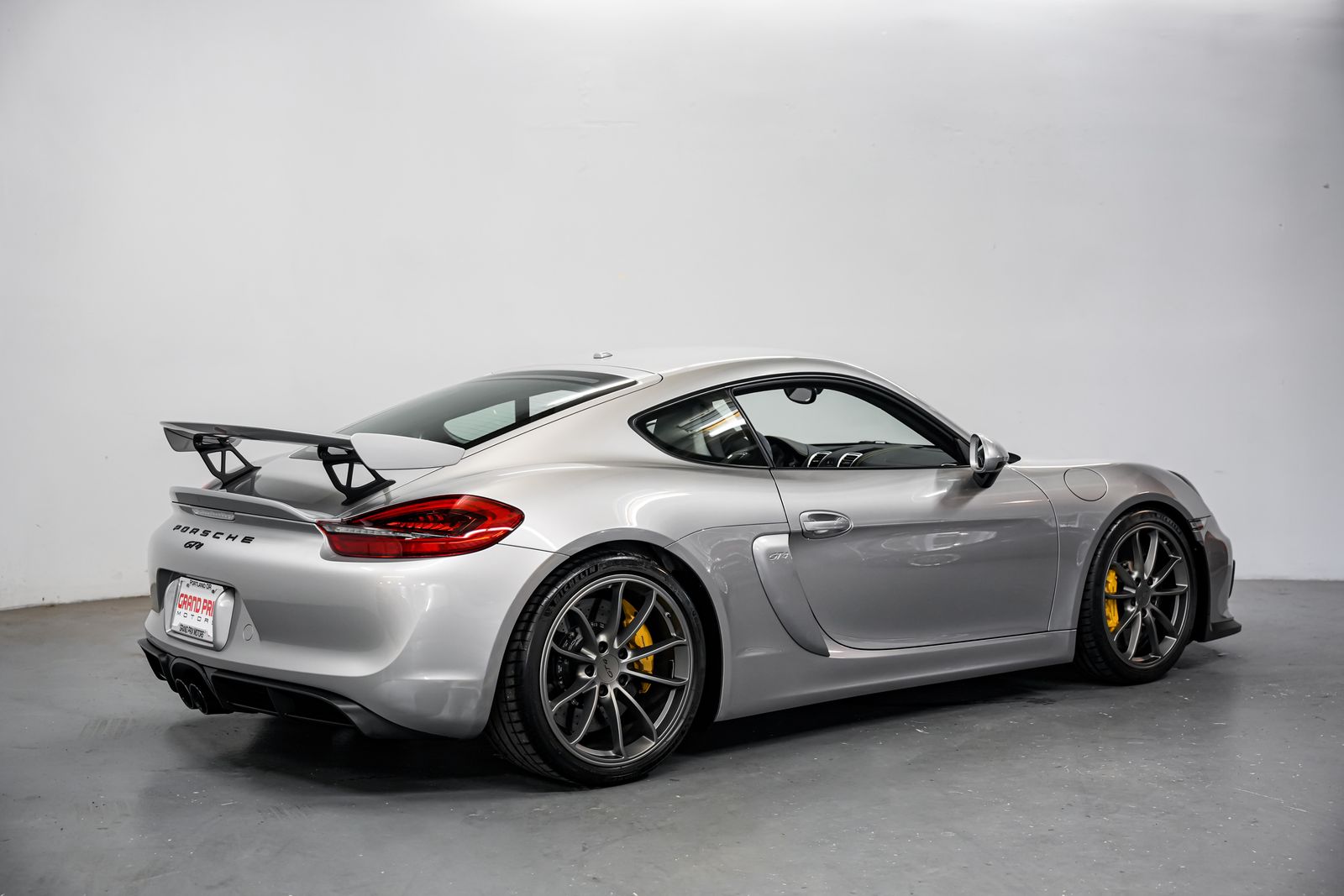 2016 Porsche Cayman GT4 — photo 3