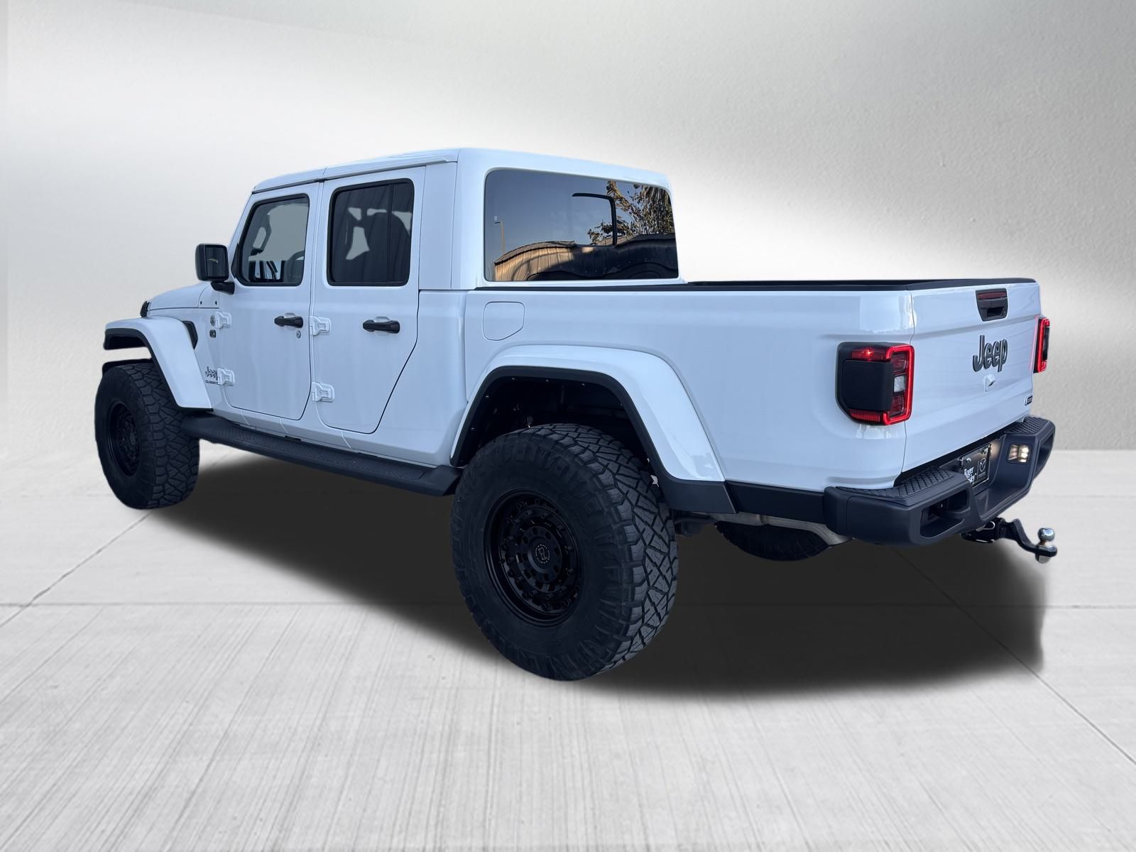 Used Car 2022 Jeep Gladiator  Overland For Sale Under $35,000 In Austin, Texas