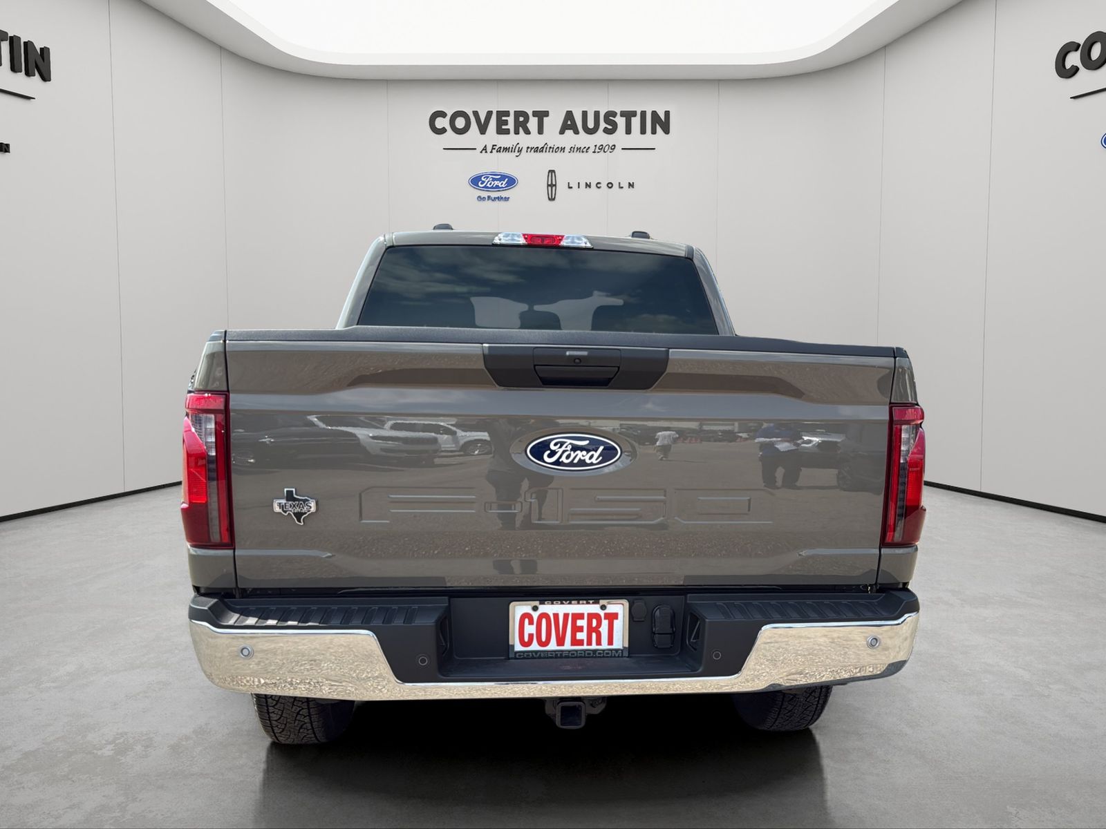 Certified Used 2026 Gray Ford XLT image 4