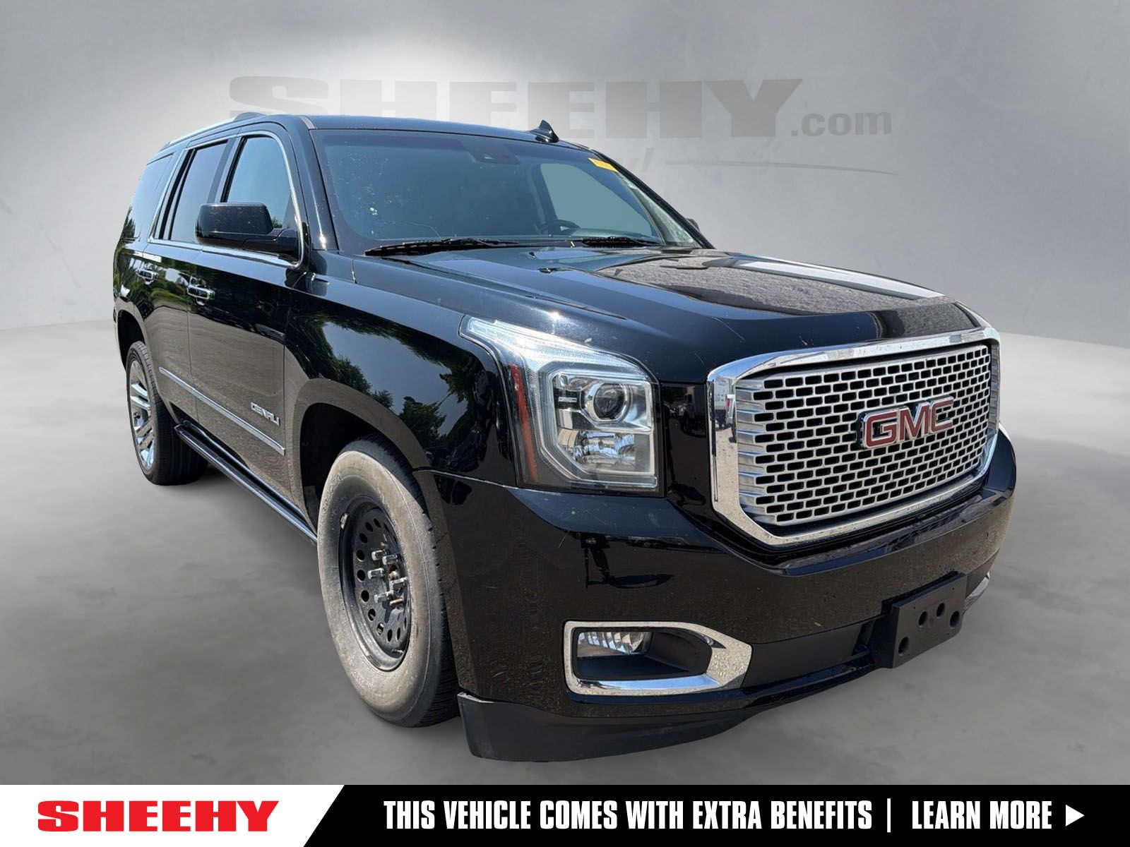 2016 GMC Yukon 4WD Denali's photo