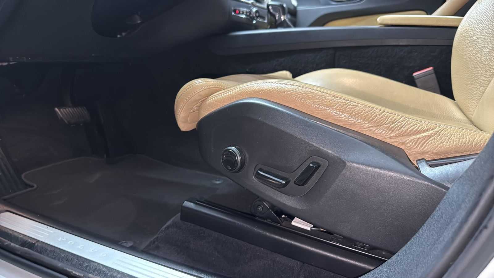 Used Car 2018 Volvo Xc60  T6 Inscription For Sale Under $20,000 In Austin, Texas