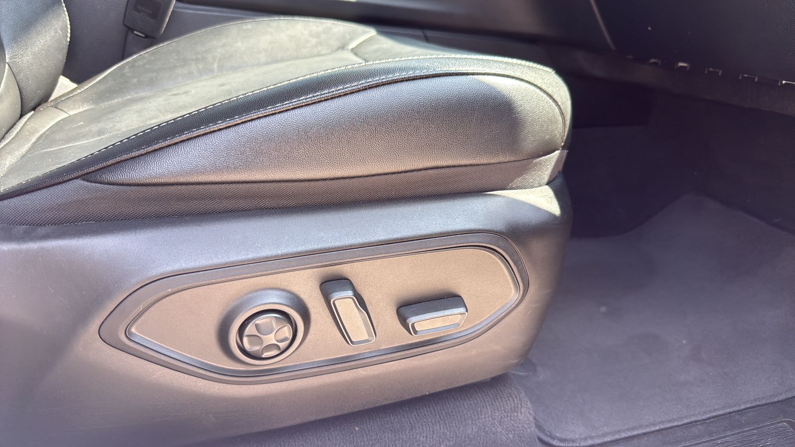 Used Car 2022 Jeep Grand Cherokee  4xe For Sale Under $30,000 In Austin, Texas