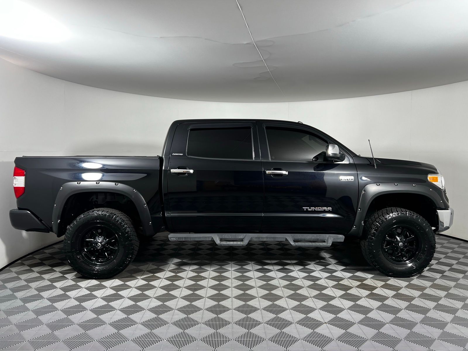 2017 Toyota Tundra Limited 4