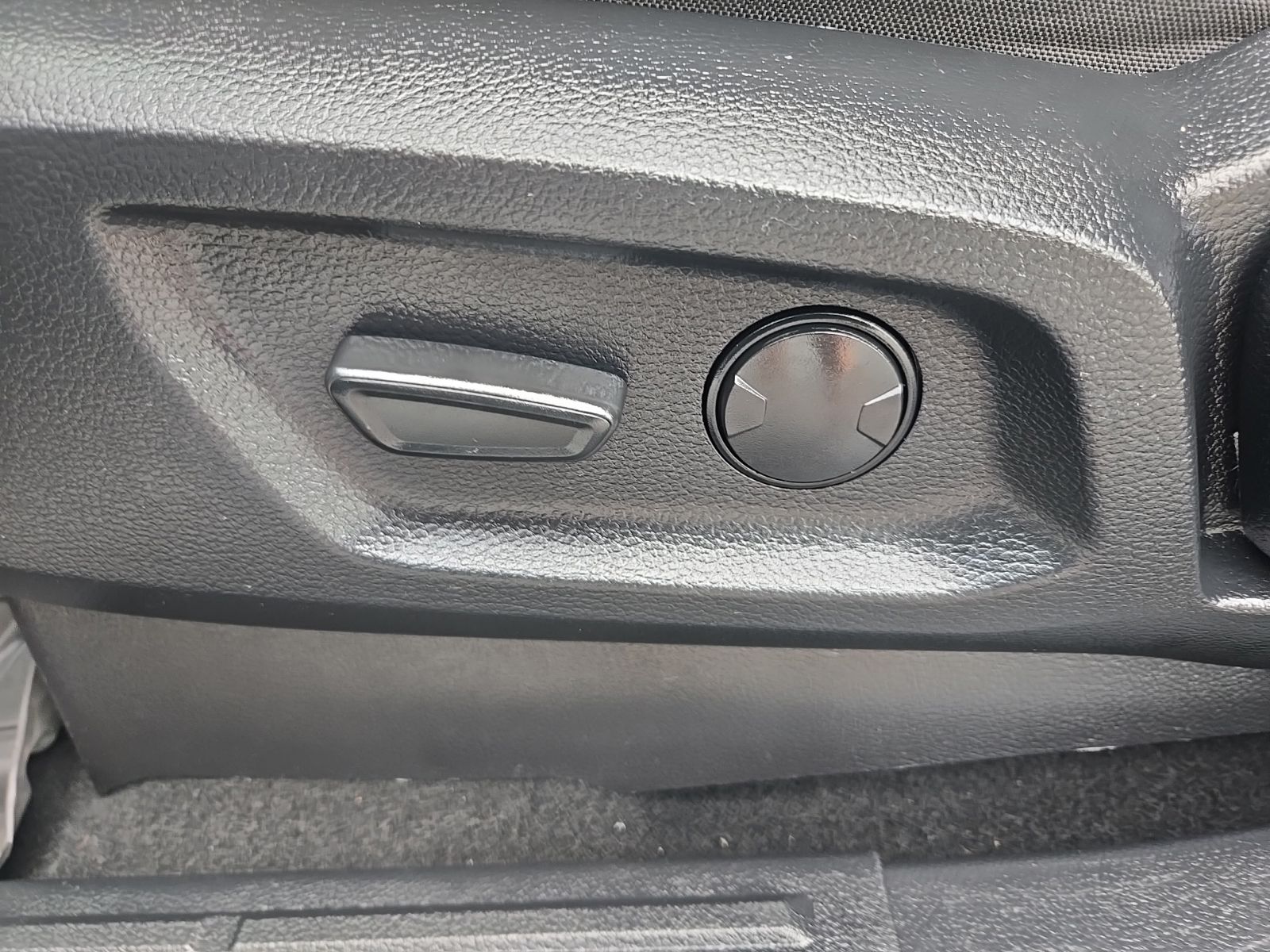 Certified Used 2019 Gray Ford XLT image 29