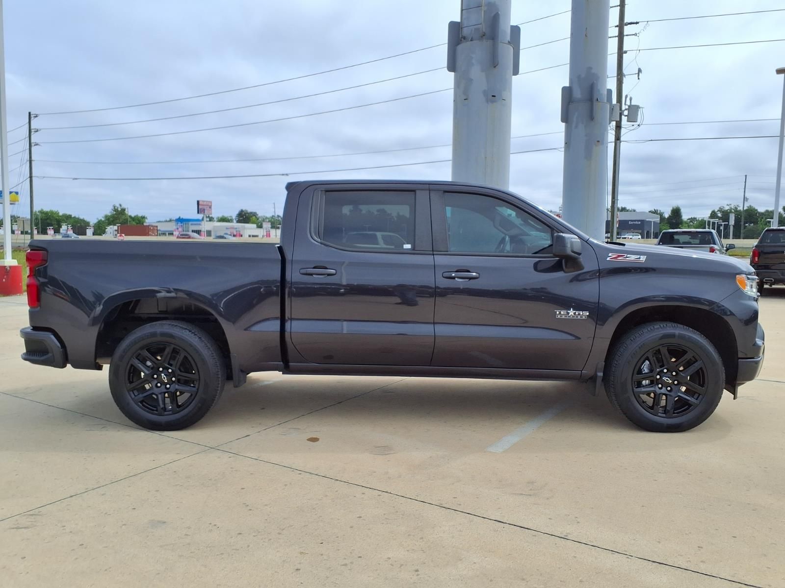 2023 Chevrolet Silverado 1500 RST - 4