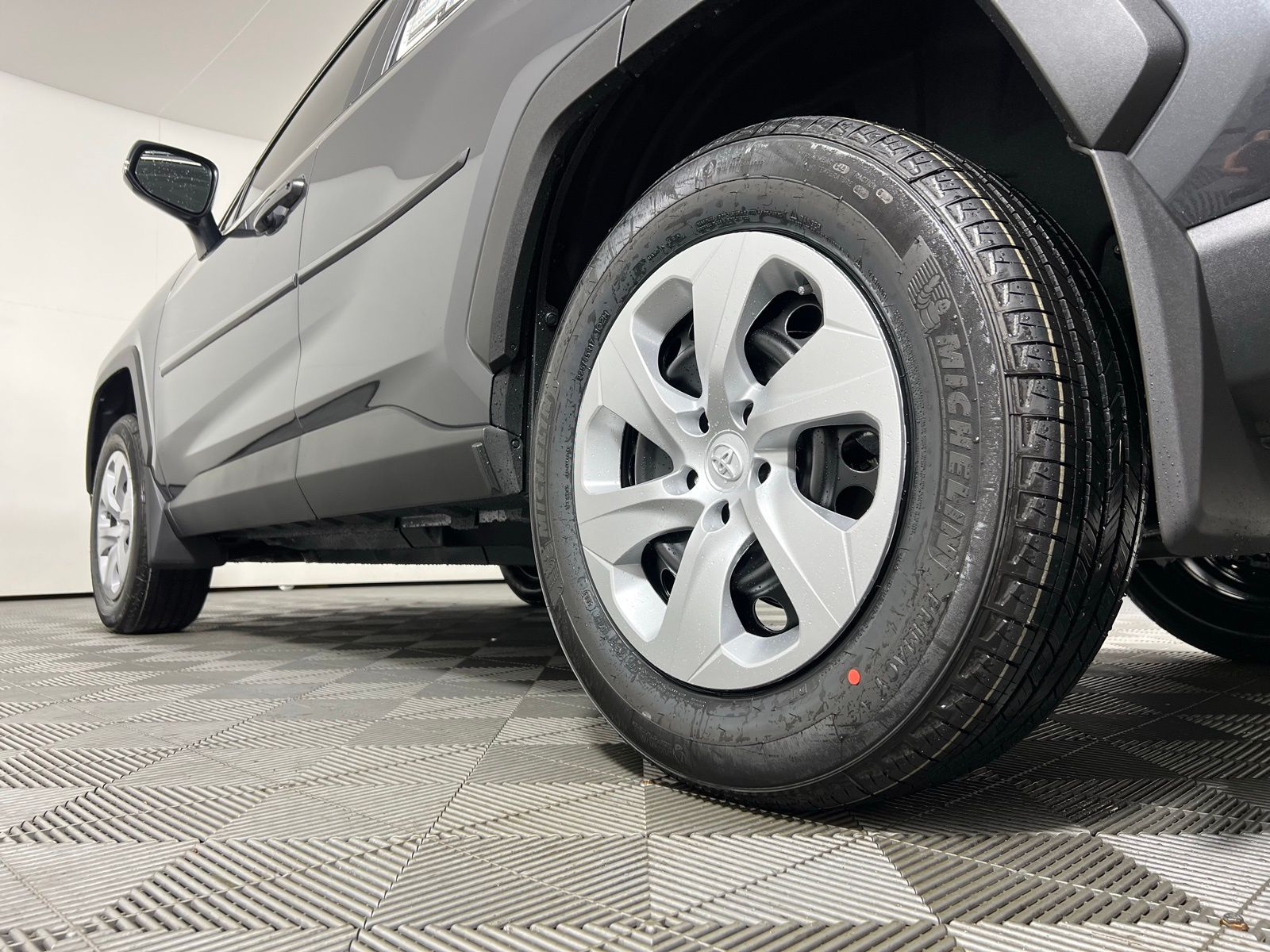 Thumbnail: 2025 Toyota RAV4 - 18