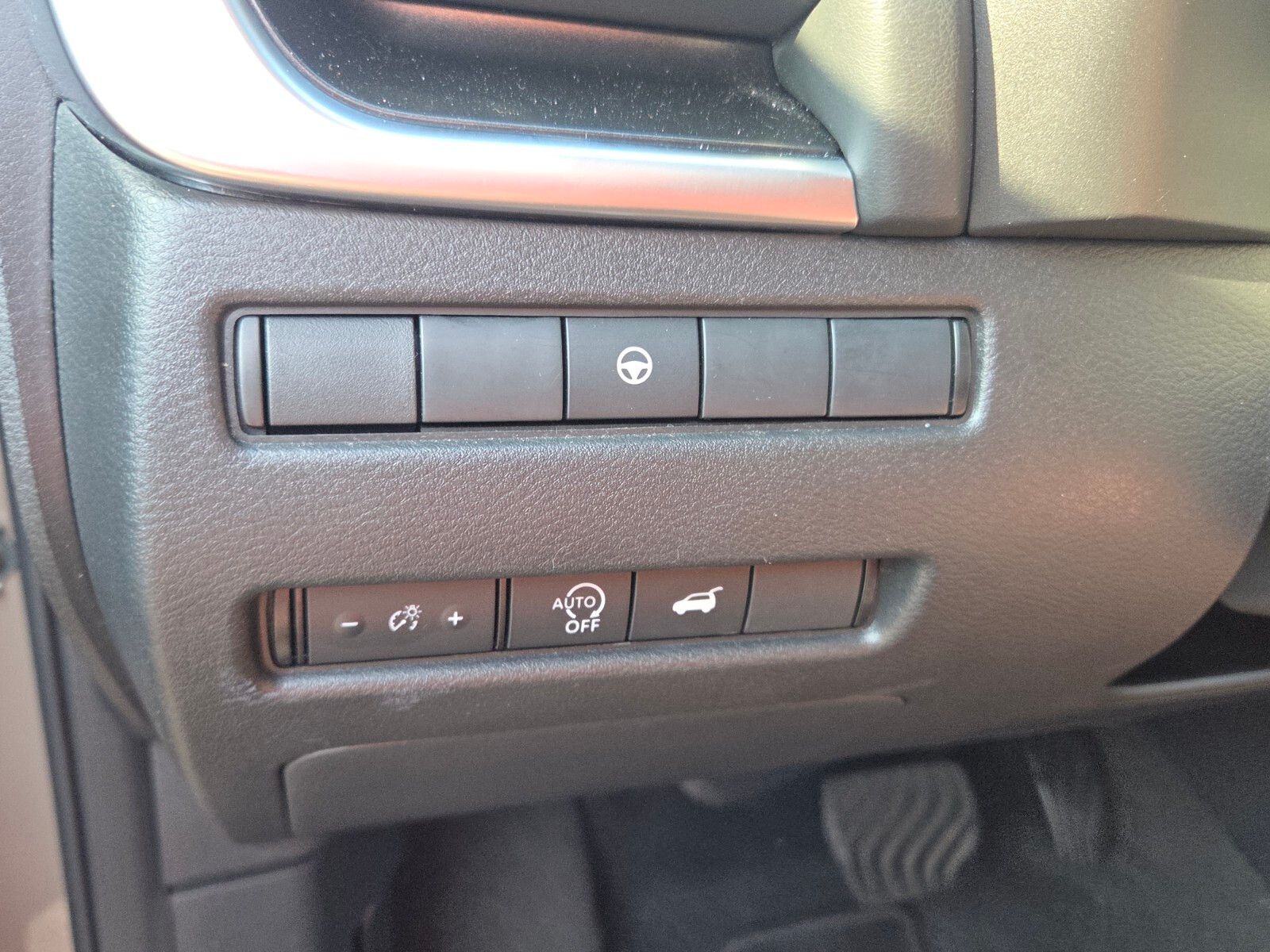 Used 2025 Baja Storm Metallic Nissan SV image 27